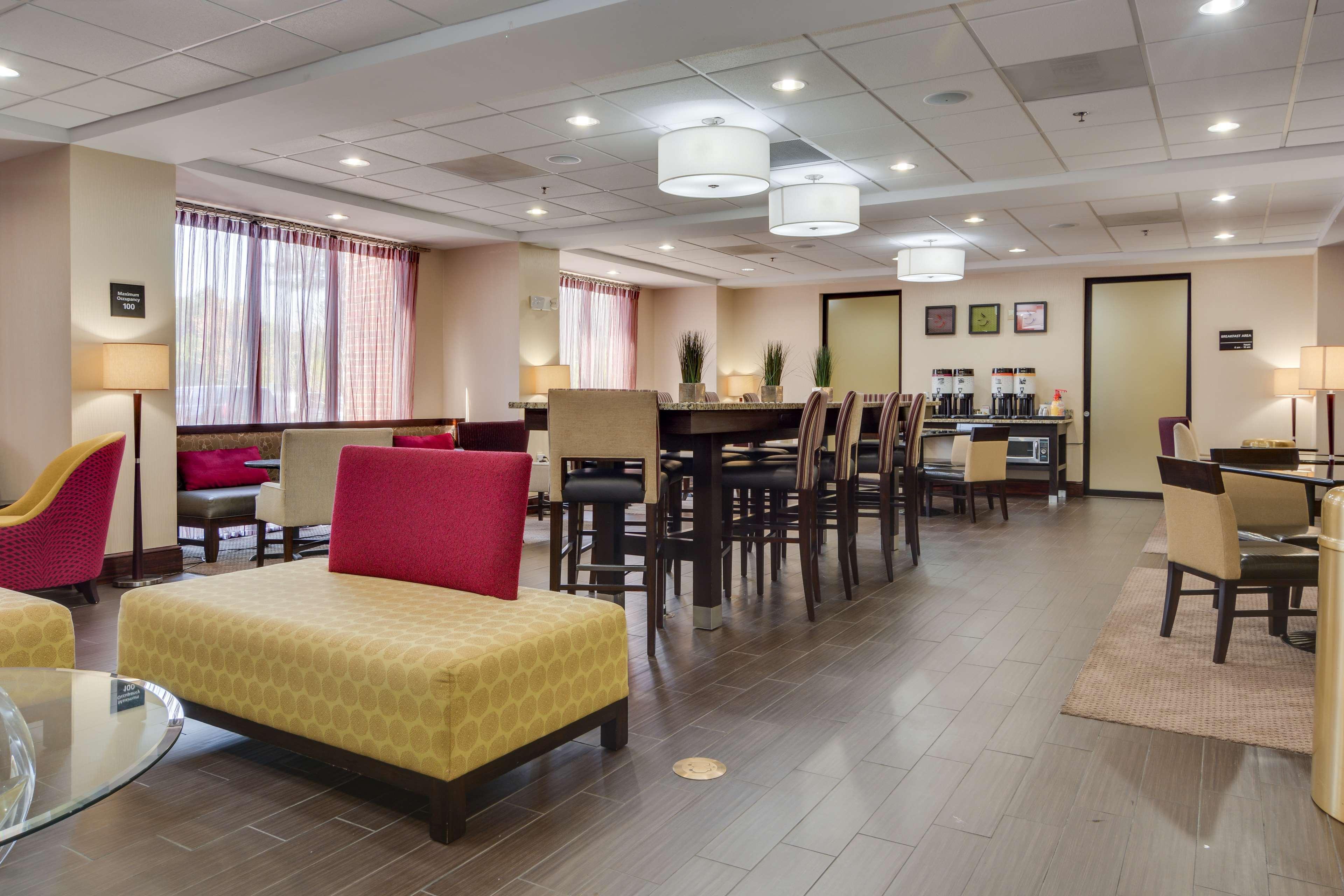 Hampton Inn Atlanta-Fairburn Exteriör bild